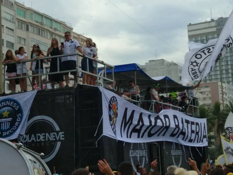 Polêmica: Pastor diz que evangélicos podem curtir carnaval