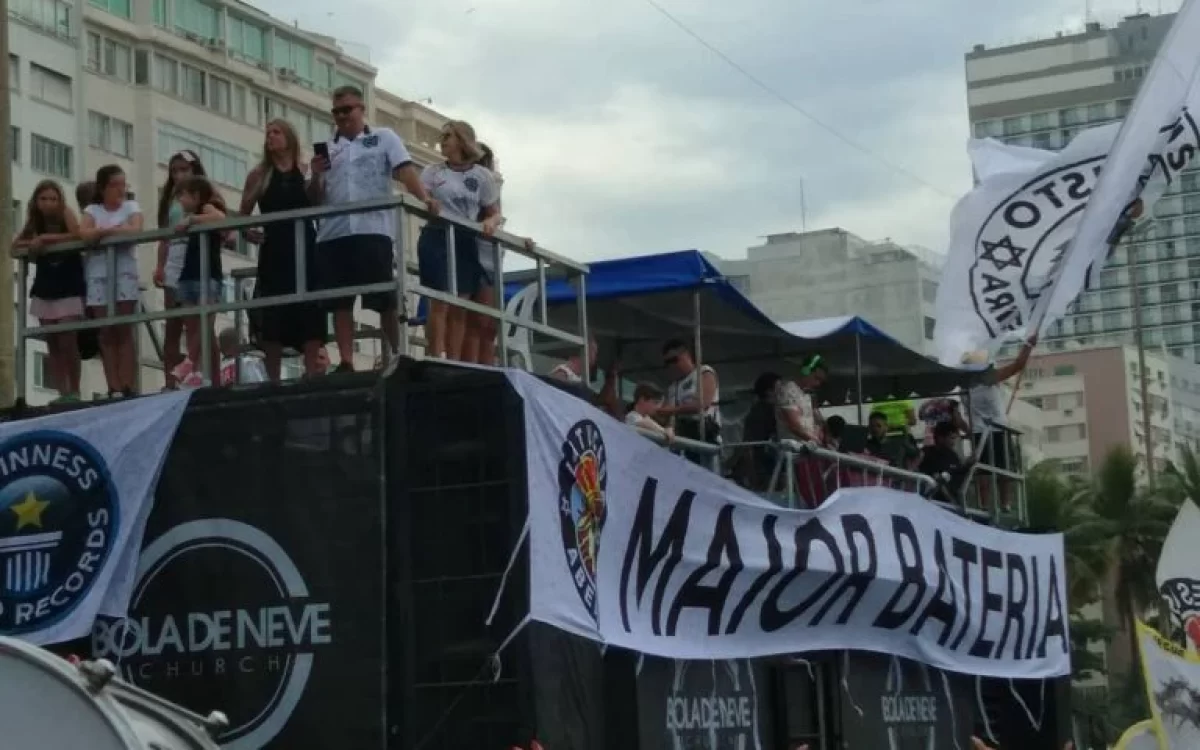 Polêmica: Pastor diz que evangélicos podem curtir carnaval
